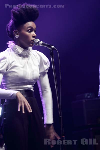 JANELLE MONAE - 2010-07-03 - BELFORT - Presqu'ile du Malsaucy - 